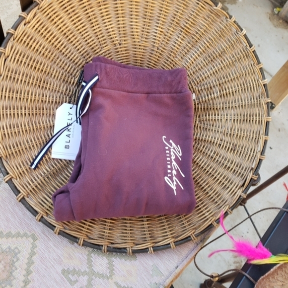 BLAKELY The Original Mela Signature Print - Picture 7 of 10